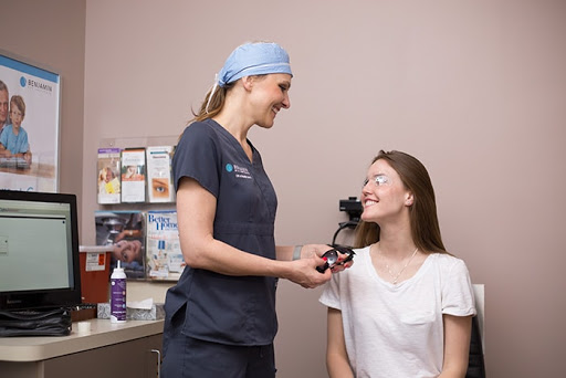 Benjamin Eye Institute Ophthalmologist Cataract LASIK experts image