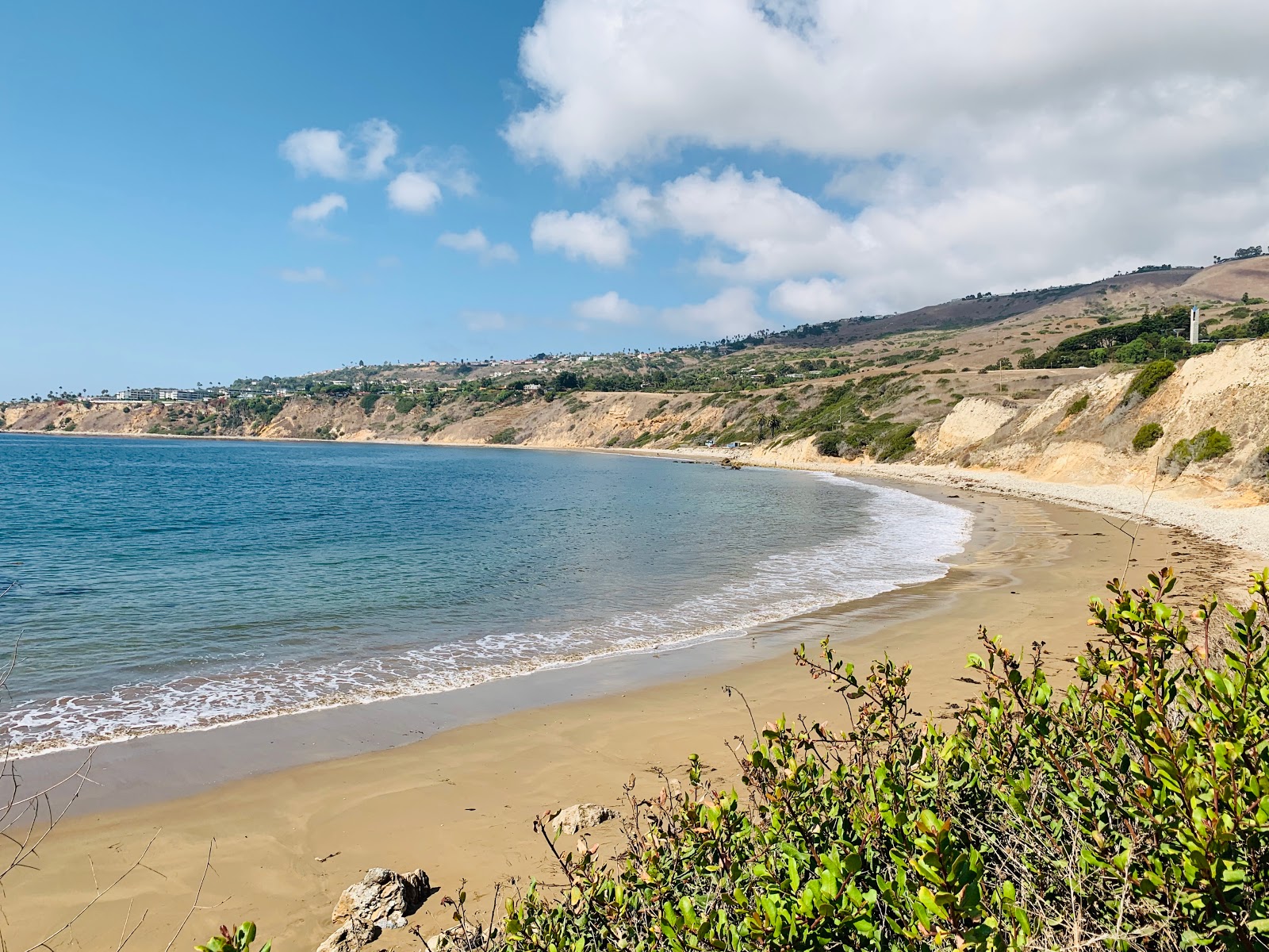 Foto di Abalone Cove Beach con una superficie del sabbia beige e ciottoli