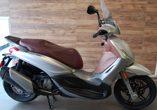 Motorcycle Repair Shop «Fache Motorcycles & Scooters sales-repairs shop», reviews and photos, 2051 NW 27th Ave, Miami, FL 33142, USA