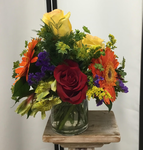 Florist «BloomTown Florist», reviews and photos, 218 W Bay Dr, Largo, FL 33770, USA