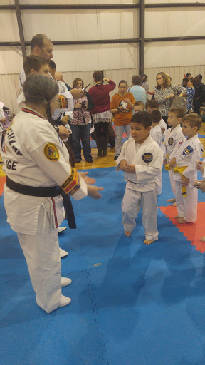 Outdoor Sports Store «Ho Chunk Sports and Expo Center», reviews and photos, 10 Southland Dr, Lynwood, IL 60411, USA