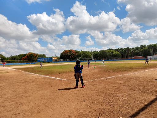 Campo Deportivo de Béisbol Comisaría Chichí Suárez