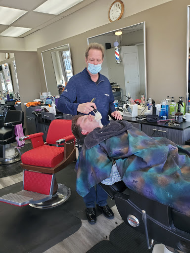 Barber Shop «Sharon Square Barber Shop», reviews and photos, 5602 N High St, Worthington, OH 43085, USA