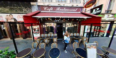 Le Petit Café à Paris