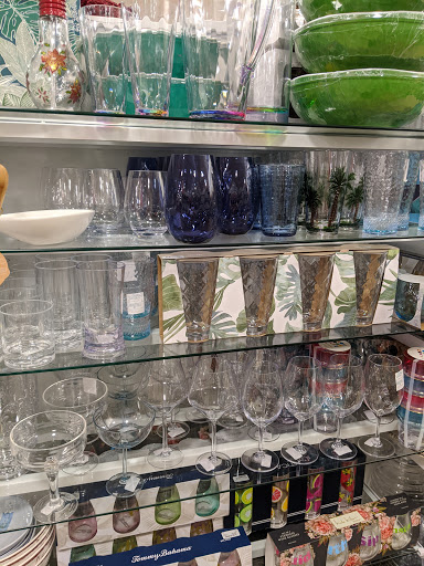 Home Goods Store «HomeGoods», reviews and photos, 7937 113th St, Seminole, FL 33772, USA