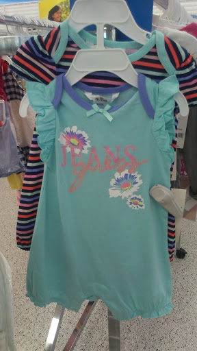 Clothing Store «Ross Dress for Less», reviews and photos, 93 Wagner Rd, Monaca, PA 15061, USA