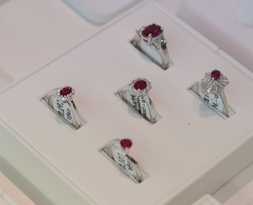 Jeweler «Stones Jewelry», reviews and photos, 107 W Front St, Wheaton, IL 60187, USA