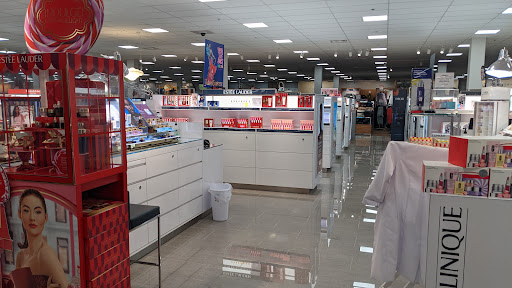 Shopping Mall «Eastwood Mall Complex», reviews and photos, 5555 Youngstown Warren Rd, Niles, OH 44446, USA