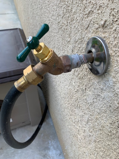 R & R Plumbing image