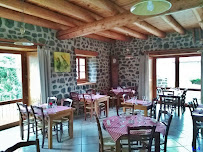 Atmosphère du Restaurant Auberge La Maison De Julia à Blanzac - n°11