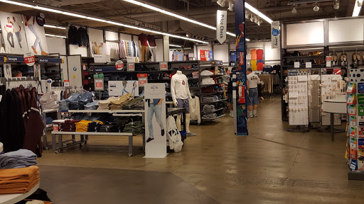 Clothing Store «Old Navy», reviews and photos, 3500 S Meridian, Puyallup, WA 98373, USA