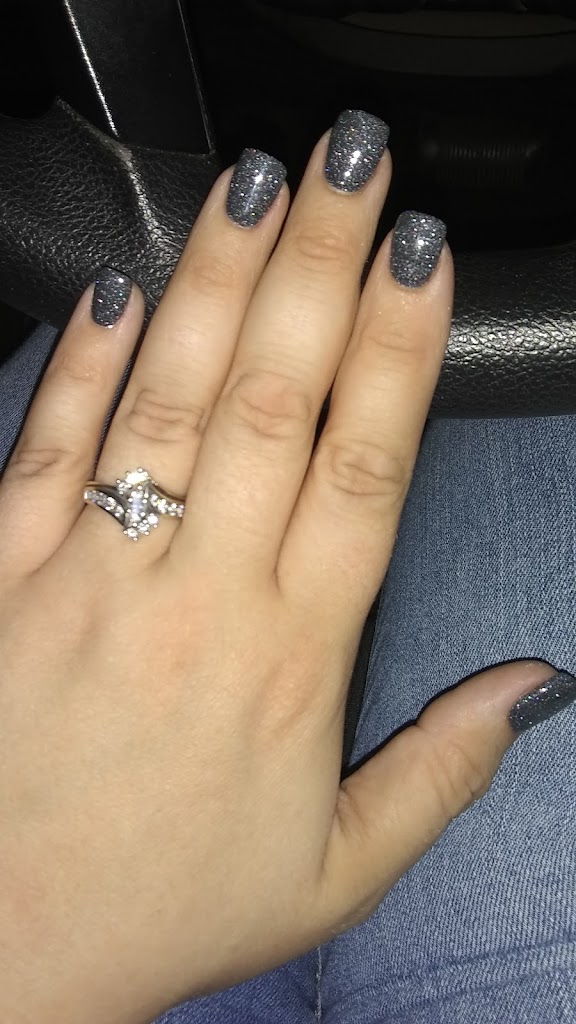 Pella Nail Salon 50219