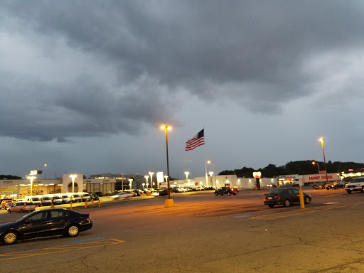 Liquor Store «Austin Liquors», reviews and photos, 117 Gold Star Blvd, Worcester, MA 01606, USA