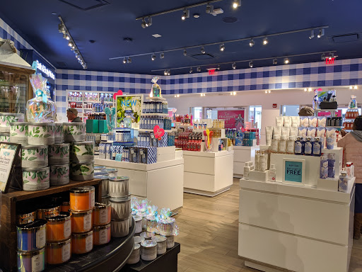 Outlet Mall «Tanger Outlet Myrtle Beach Hwy 17», reviews and photos, 10835 Kings Rd, Myrtle Beach, SC 29572, USA