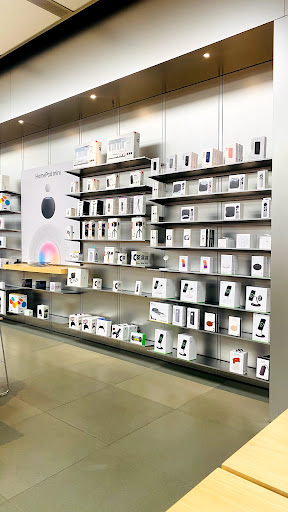 Computer Store «Apple King of Prussia», reviews and photos, 160 N Gulph Rd, King of Prussia, PA 19406, USA