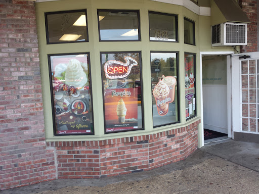 Shopping Mall «Airport Plaza Shopping Center», reviews and photos, 1390 NJ-36, Hazlet, NJ 07730, USA