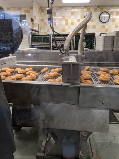Bakery «Krispy Kreme Doughnuts», reviews and photos, 2146 Leghorn St, Mountain View, CA 94043, USA