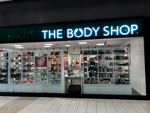 Shopping Mall «Fashion Outlets of Niagara Falls USA», reviews and photos, 1900 Military Rd, Niagara Falls, NY 14304, USA