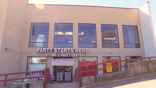 Shopping Mall «Seminole Square Shopping Center», reviews and photos, 200 Zan Rd, Charlottesville, VA 22901, USA