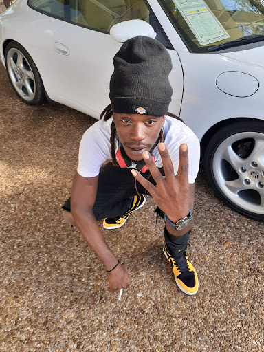 Car Dealer «High Q Auto», reviews and photos, 747 N State Rd 7, Plantation, FL 33317, USA