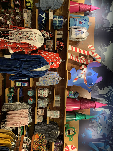 Toy Store «Disney Store», reviews and photos, 1400 Willowbrook Mall, Wayne, NJ 07470, USA