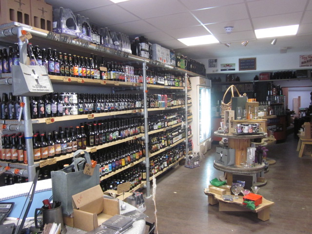 Reviews of STORI Beer and Wine Cyf in Wrexham - Liquor store