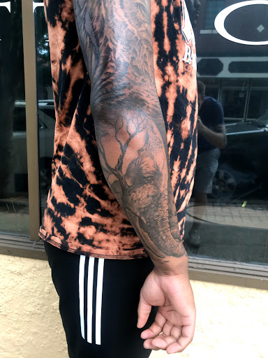 Explore gecko tattoo ideas, creative tattoo ideas in Sunbury, available at Absinthe Tattoo