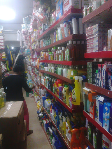 Blueberry Supermarket, Shop 1 Farmers Market 1 Yedseram Cres, Maitama, Abuja, Nigeria, Supermarket, state Federal Capital Territory