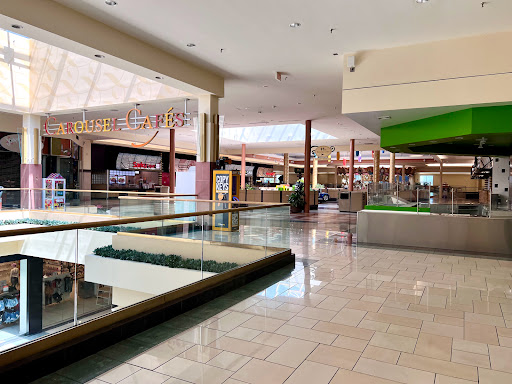 Shopping Mall «The Shoppes at Buckland Hills», reviews and photos, 194 Buckland Hills Dr, Manchester, CT 06042, USA