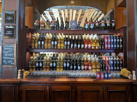 Merkin Vineyards Tasting Room & Osteria