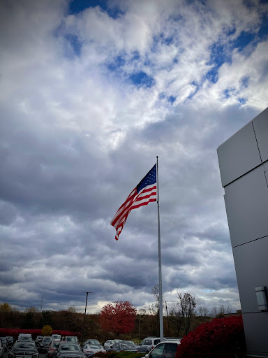 Mercedes Benz Dealer «New Country Motor Cars, Inc», reviews and photos, 1 Weston St, Hartford, CT 06120, USA