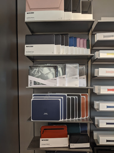 Computer Store «Apple Oakbrook», reviews and photos, 70 Oakbrook Center, Oak Brook, IL 60523, USA