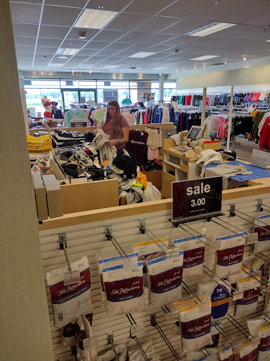 Shopping Mall «Albertville Premium Outlets», reviews and photos, 6415 Labeaux Ave NE, Albertville, MN 55301, USA