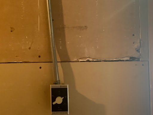 Self-Storage Facility «Memorial Bargain Storage», reviews and photos, 1101 Tully St, Houston, TX 77079, USA