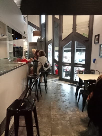 Azores Lunchbar Cafe - C/ Juan José Ruano, 19, 39300 Torrelavega, Cantabria, Spain