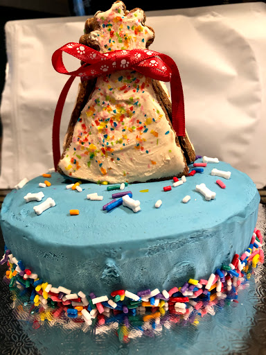 Pet Supply Store «Lazy Creek Discount Pet Food & Supplies», reviews and photos, 351 E Church St, Leesville, SC 29070, USA