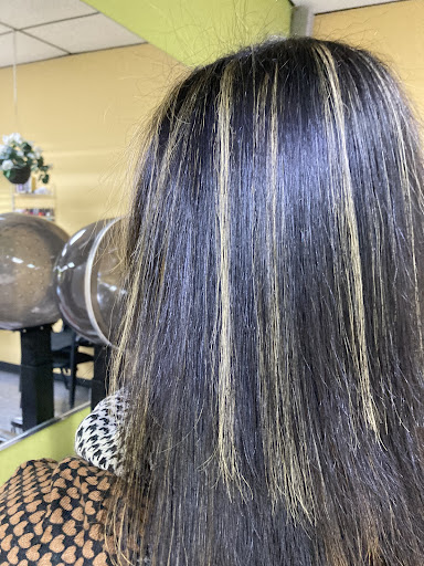 Beauty Salon «Aabh Beauty Salon», reviews and photos, 3201 NJ-27, Franklin Park, NJ 08823, USA