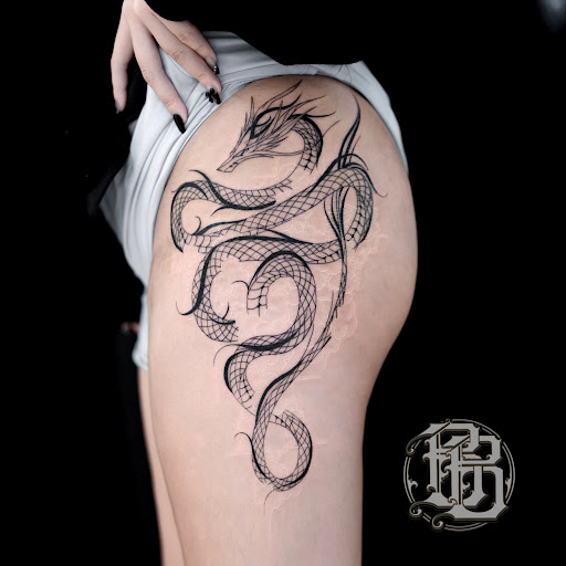 Explore small new york tattoo ideas, creative tattoo ideas in Flushing, available at Bee Tattoo Studio