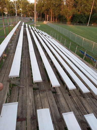 Park «Memorial Field Park», reviews and photos, 46 Lower Rd, Linden, NJ 07036, USA