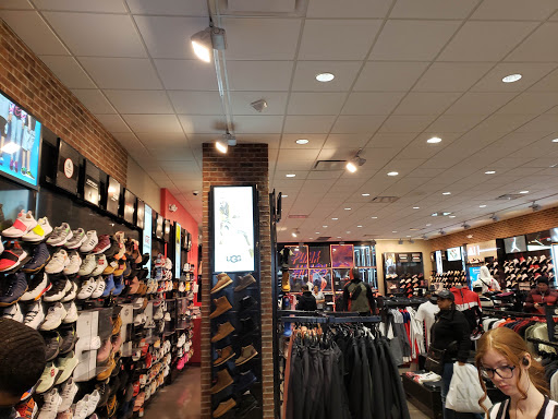 Shopping Mall «Roosevelt Mall», reviews and photos, 2339 Cottman Ave #1, Philadelphia, PA 19149, USA