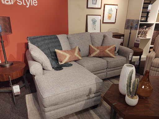 Furniture Store «La-Z-Boy Furniture Galleries», reviews and photos, 27754 Novi Rd, Novi, MI 48377, USA