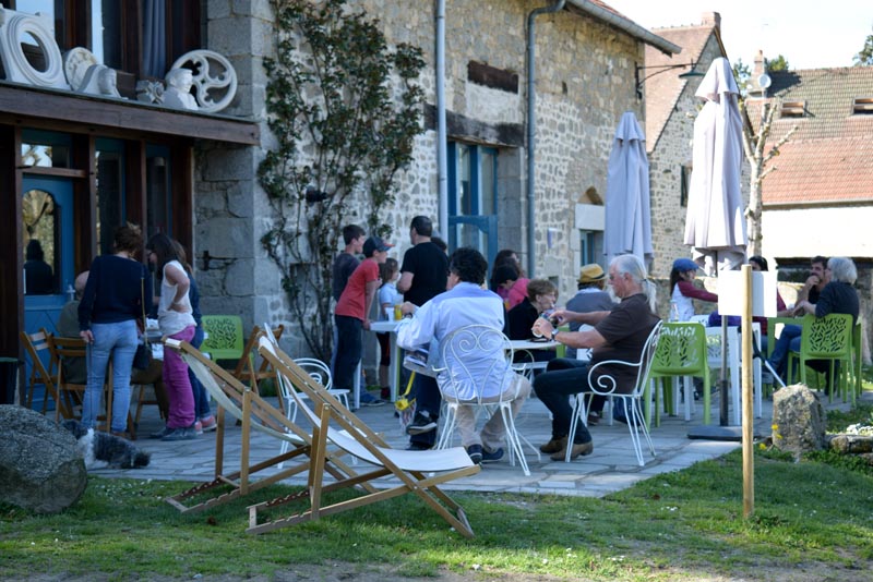 Restaurant associatif - Village de Masgot - Le mange cailloux à Fransèches