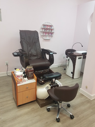 Hair Salon «Top Dominican Hair Salon», reviews and photos, 211 Reisterstown Rd, Pikesville, MD 21208, USA