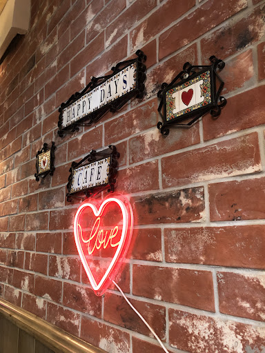 Coffee Shop «Happy Days», reviews and photos, 14552 Ventura Blvd, Sherman Oaks, CA 91403, USA