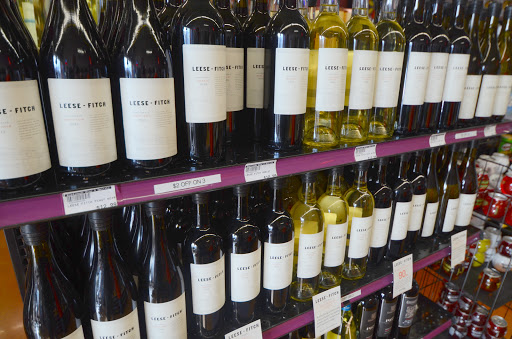 Liquor Store «Esplanade Wine & Spirits», reviews and photos, 2948 W Euclid Ave, Arlington Heights, IL 60005, USA