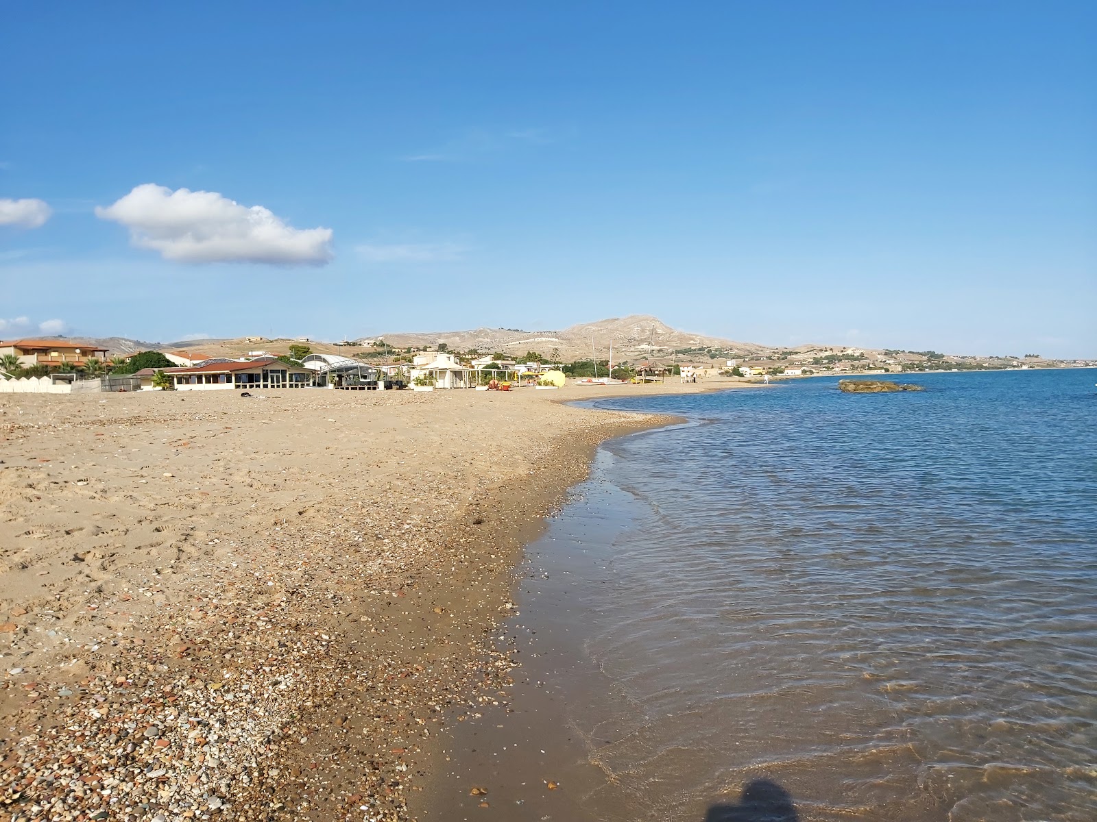 Fotografie cu Licata Beach cu o suprafață de nisip beige fin