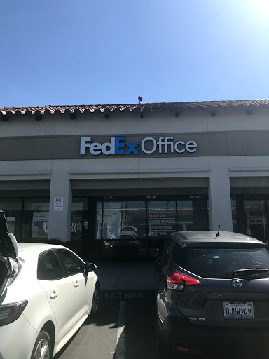 Print Shop «FedEx Office Print & Ship Center», reviews and photos, 6095 Magnolia Ave, Riverside, CA 92506, USA