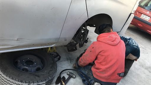 Taller Mecánico Servicio automotriz Charger