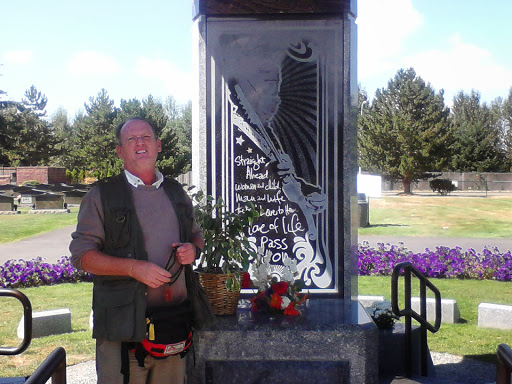 Funeral Home «Greenwood Memorial Park Funeral Home», reviews and photos, 350 Monroe Ave NE, Renton, WA 98056, USA