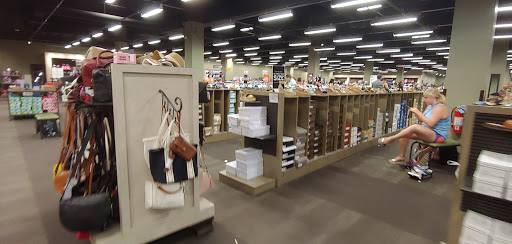 Shoe Store «DSW Designer Shoe Warehouse», reviews and photos, 124 West Market, Bloomington, MN 55425, USA